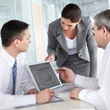 Benefits consultant advising a client